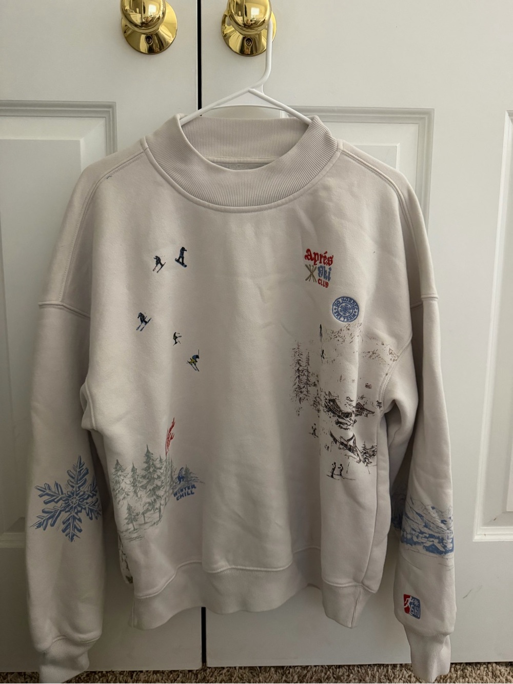 Abercrombie & Fitch Cream Ski Graphic Crewneck Sweatshirt